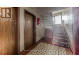 15 FLORAL CRESCENT - 17