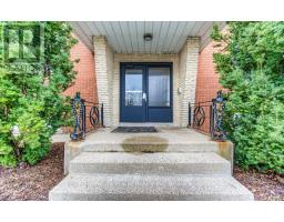 15 FLORAL CRESCENT - 7