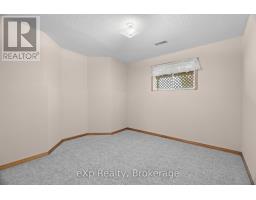 157 BRIARHILL DRIVE - 43