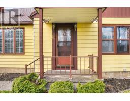11 CHURCHILL DRIVE - 12