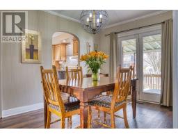 11 CHURCHILL DRIVE - 18
