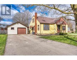 11 CHURCHILL DRIVE - 2