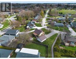 11 CHURCHILL DRIVE - 44