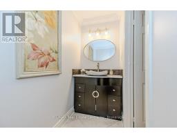 667 BURNETT AVENUE - 16