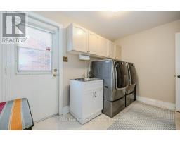 667 BURNETT AVENUE - 17