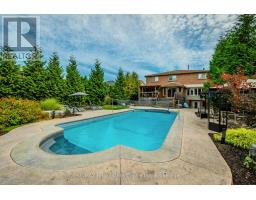 667 BURNETT AVENUE - 2