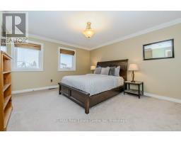 667 BURNETT AVENUE - 28