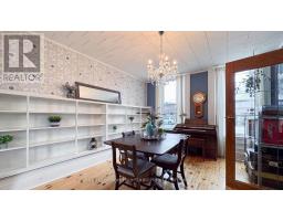 142 MAPLE STREET - 14