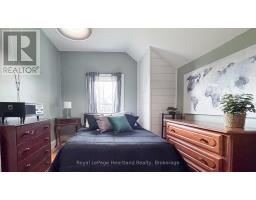 142 MAPLE STREET - 33