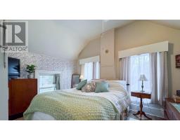 142 MAPLE STREET - 41