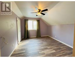 32 REGINA ROAD - 21