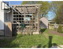 32 REGINA ROAD - 33