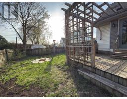 32 REGINA ROAD - 37