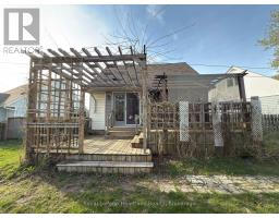 32 REGINA ROAD - 38
