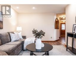 389 MAPLE AVENUE - 12