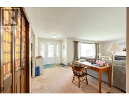 99 WOODSTOCK STREET N - 12