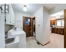 99 WOODSTOCK STREET N - 22