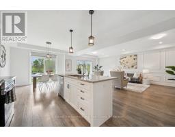 2 - 32 FAITH STREET - 13