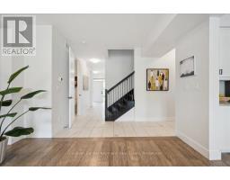 2 - 32 FAITH STREET - 18