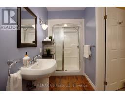 138 HURON ROAD - 19