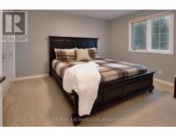 138 HURON ROAD - 20