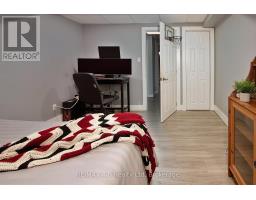 138 HURON ROAD - 24