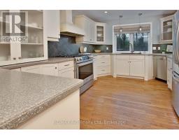 138 HURON ROAD - 35