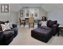 138 HURON ROAD - 9