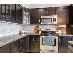 566 FORMAN AVENUE - 16