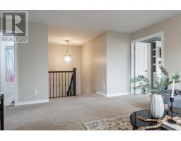 566 FORMAN AVENUE - 33