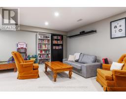 566 FORMAN AVENUE - 40