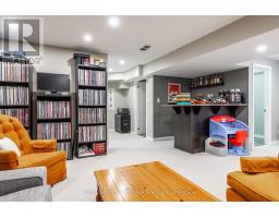 566 FORMAN AVENUE - 41