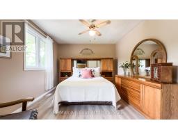 18 CONWAY COURT - 25
