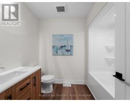 22 ROBERTS STREET - 27
