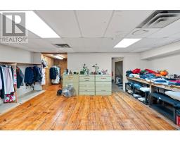 378 MAIN STREET S - 16