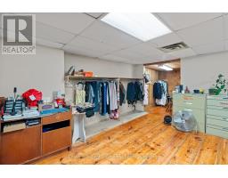 378 MAIN STREET S - 18