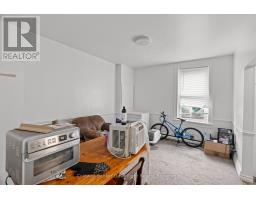 378 MAIN STREET S - 34