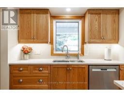 28 BURRITT STREET - 8