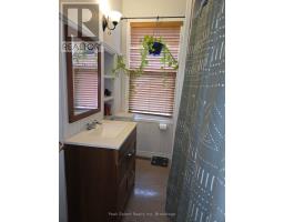 104 ERIE STREET - 17