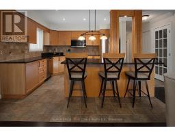 293 HUCK CRESCENT - 12