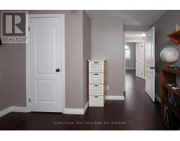 293 HUCK CRESCENT - 28
