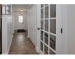 293 HUCK CRESCENT - 6