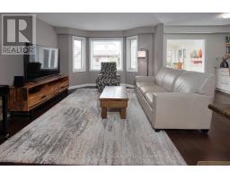293 HUCK CRESCENT - 7