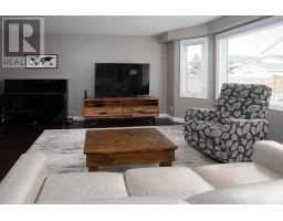 293 HUCK CRESCENT - 9