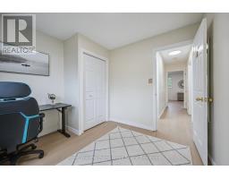 44 GREENWICH DRIVE - 26