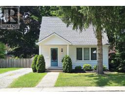 90 RAGLAN STREET - 1