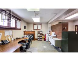405 QUEEN ST - 35