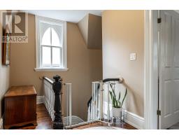 188 WELLINGTON STREET - 24