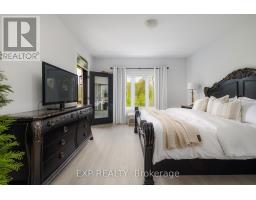 41 GILMER CRESCENT - 16