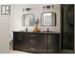 41 GILMER CRESCENT - 17